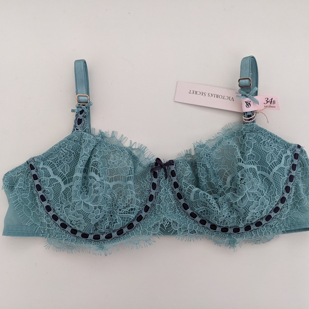 NWT! Victoria's Secret Dream Angels Push Up Without Padding Bra Lace Ribbon 34B
